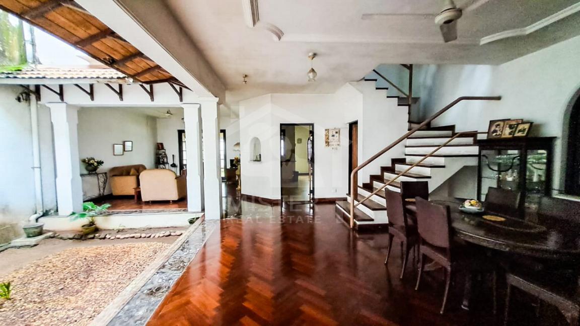 House for Sale in Colombo 07- image 1