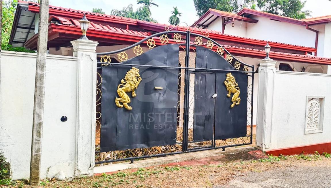 House for Sale in Piliyandala- image 1