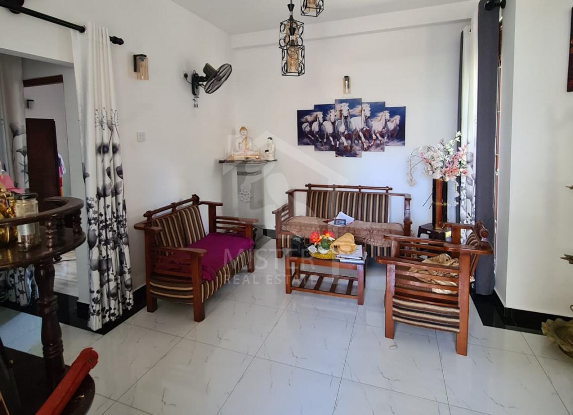 House for Sale in Boralesgamuwa- image 1