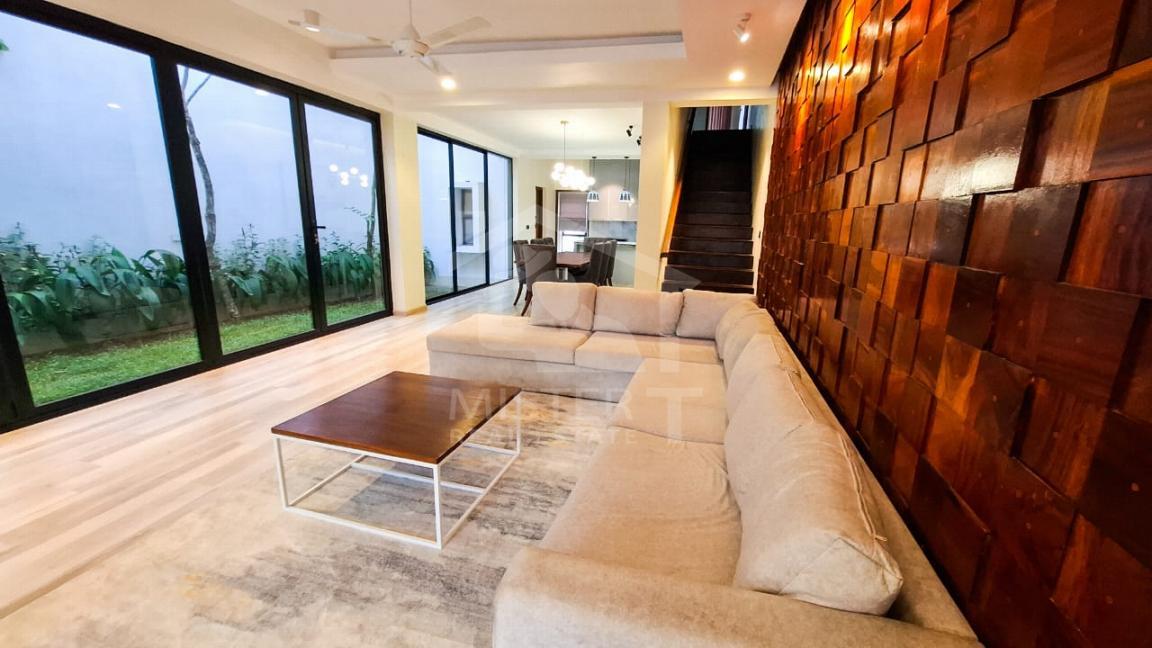 House for Sale in Sri Jayawardenepura Kotte- image 1