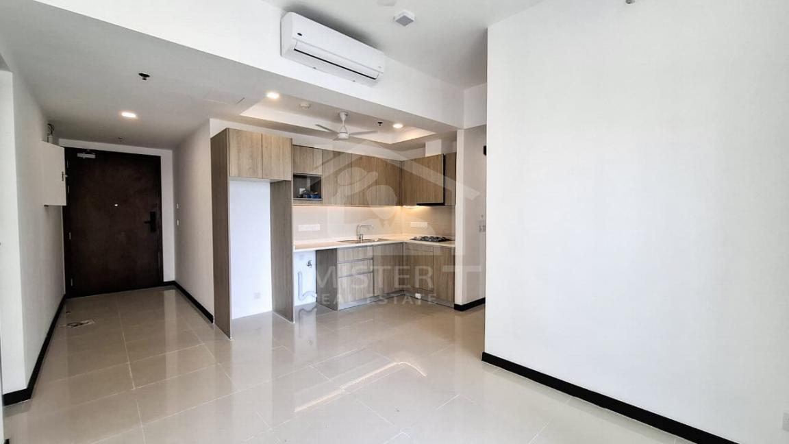 Apartment for Sale at Tri-Zen, Colombo 0...