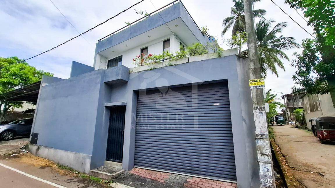 House for Sale in Thalawathugoda- image 1