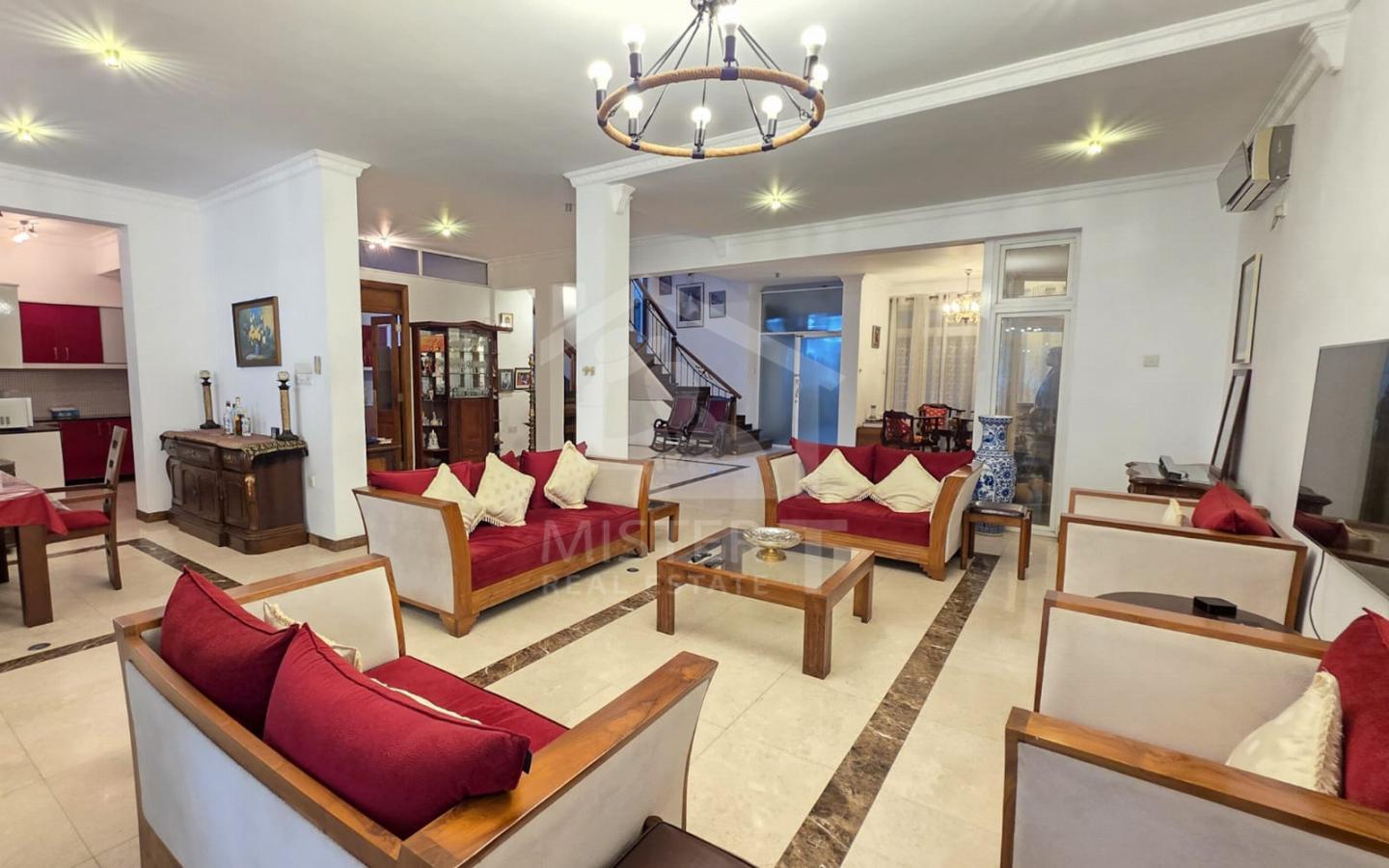 Luxury House for Sale in Colombo 07...