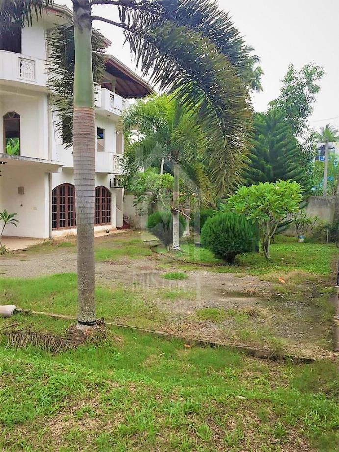 House for Sale in Weligama- image 2