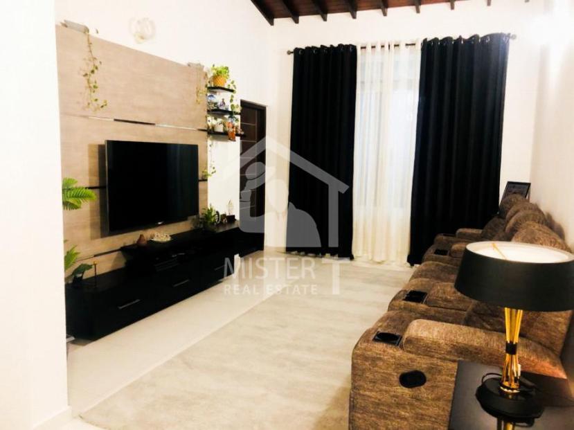 House for Sale in Kesbewa- image 2