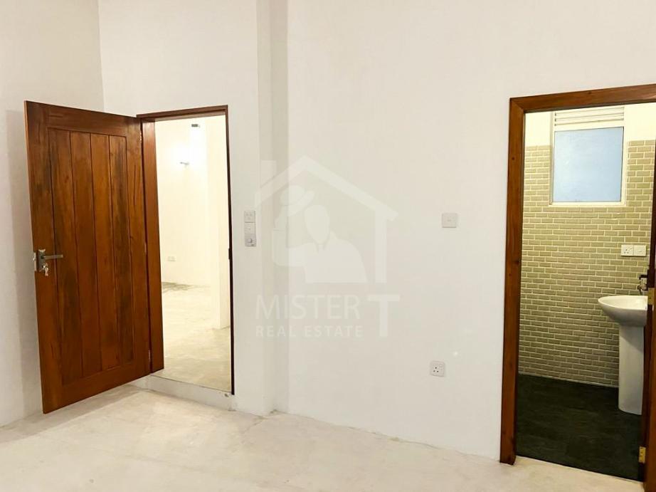 House For Sale In Kahathuduwa- image 2