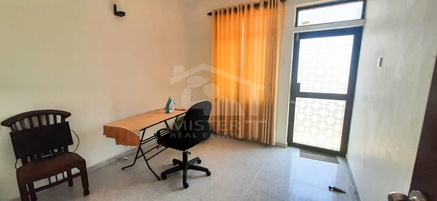 Apartment for Sale at Glen Aber Place - image 2