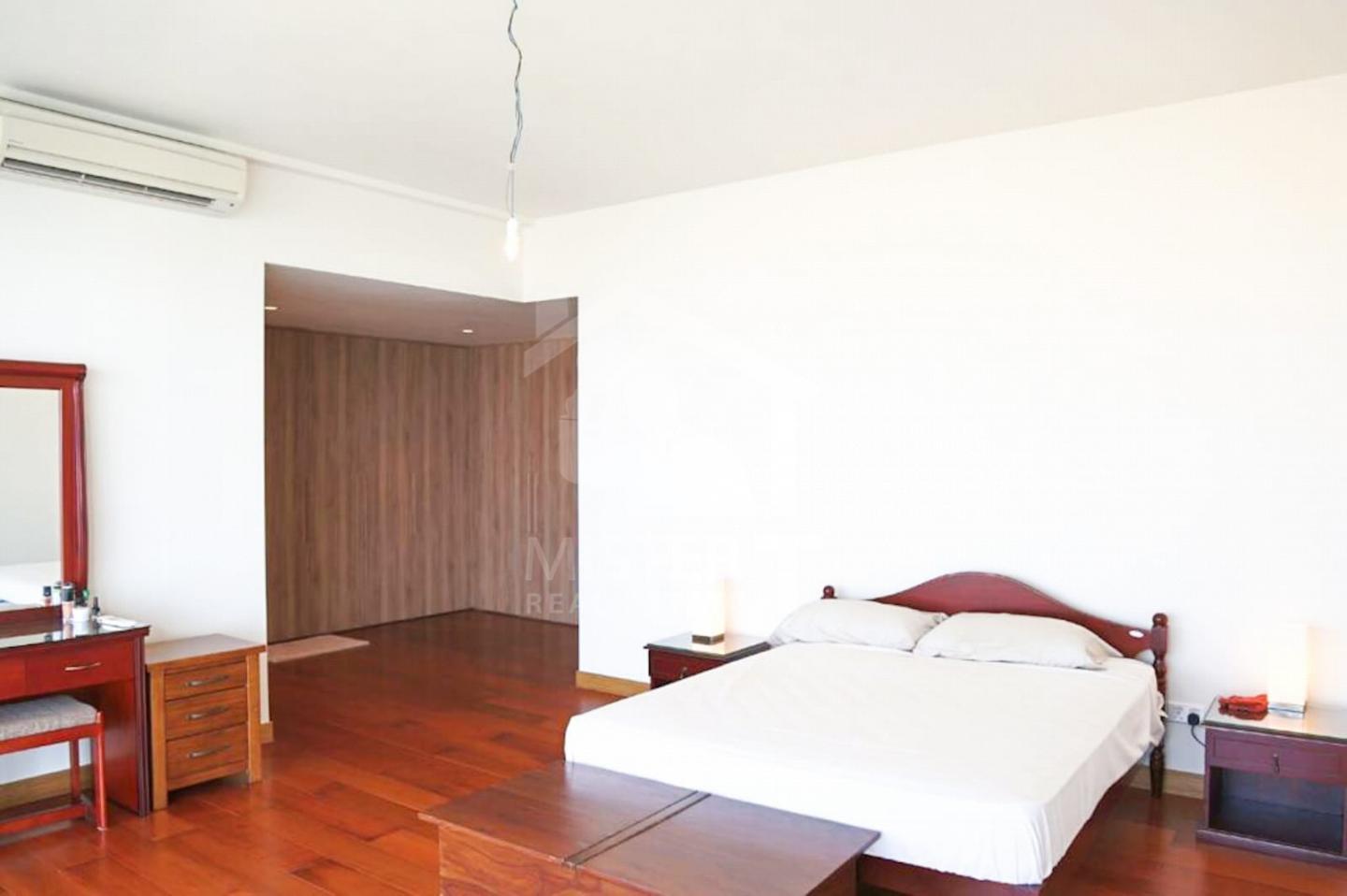 Apartment for Sale at The Residence, Colombo 02- image 2