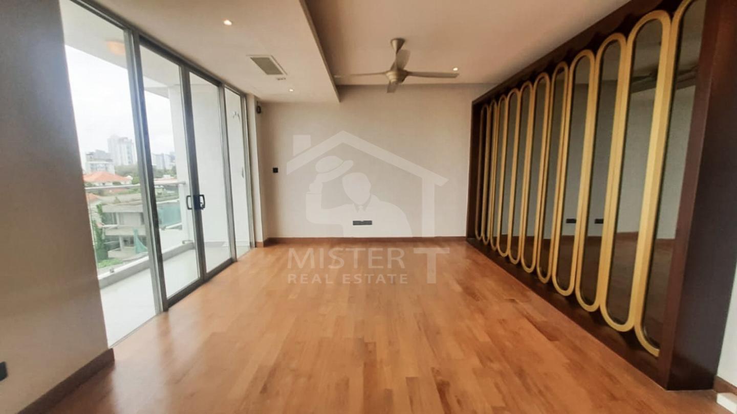 Luxury Apartment for Sale in Colombo 07- image 2