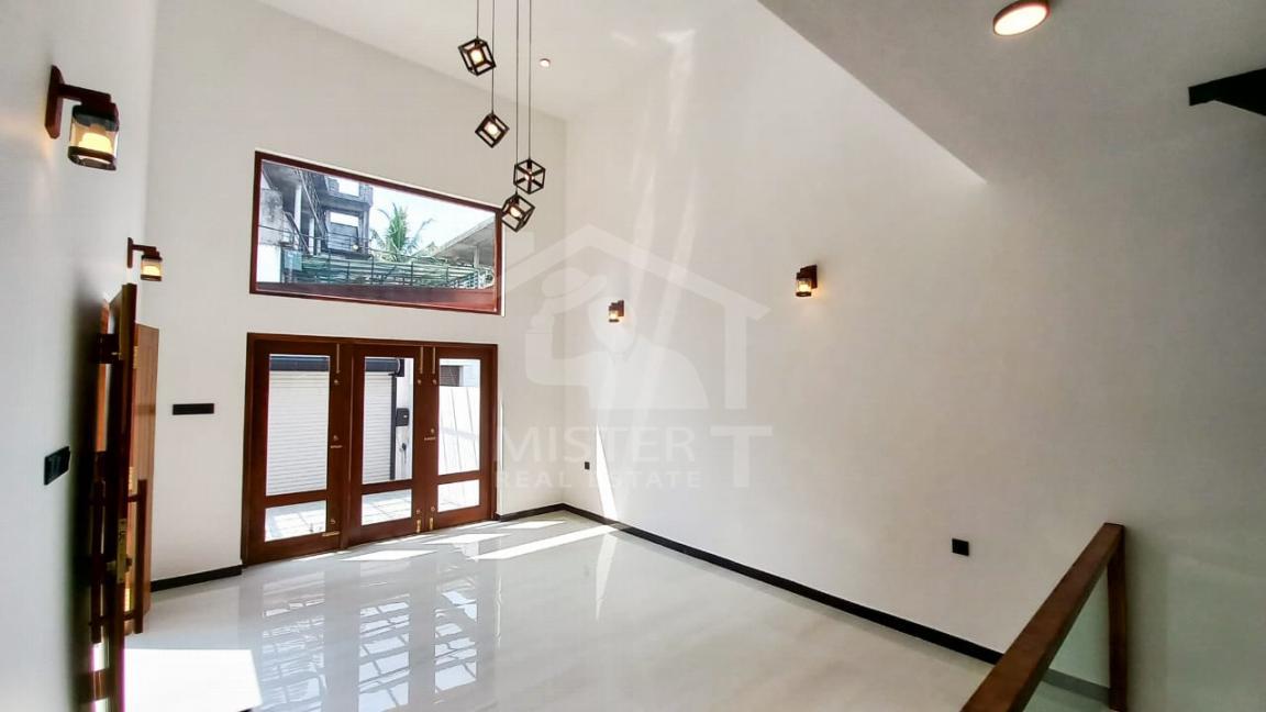 Luxury House for Sale in Nugegoda- image 2