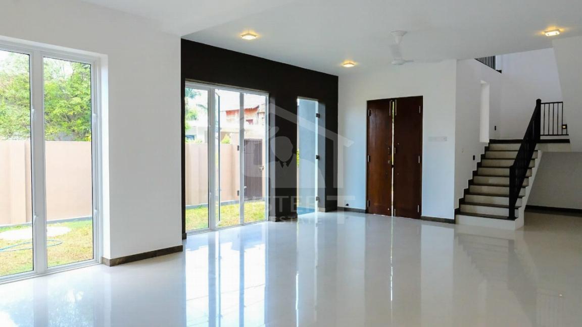 House for Sale in Negombo- image 2