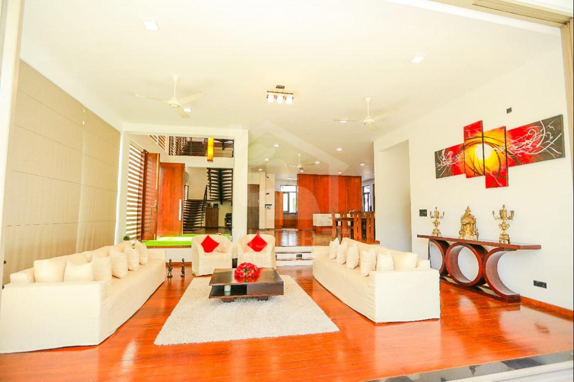 Luxury House for Sale in Nugegoda- image 2