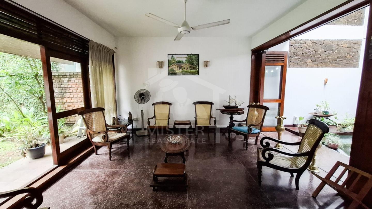 House for Sale in Colombo 06 - image 2