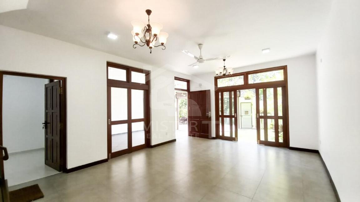 House for Sale in Thalawathugoda- image 3