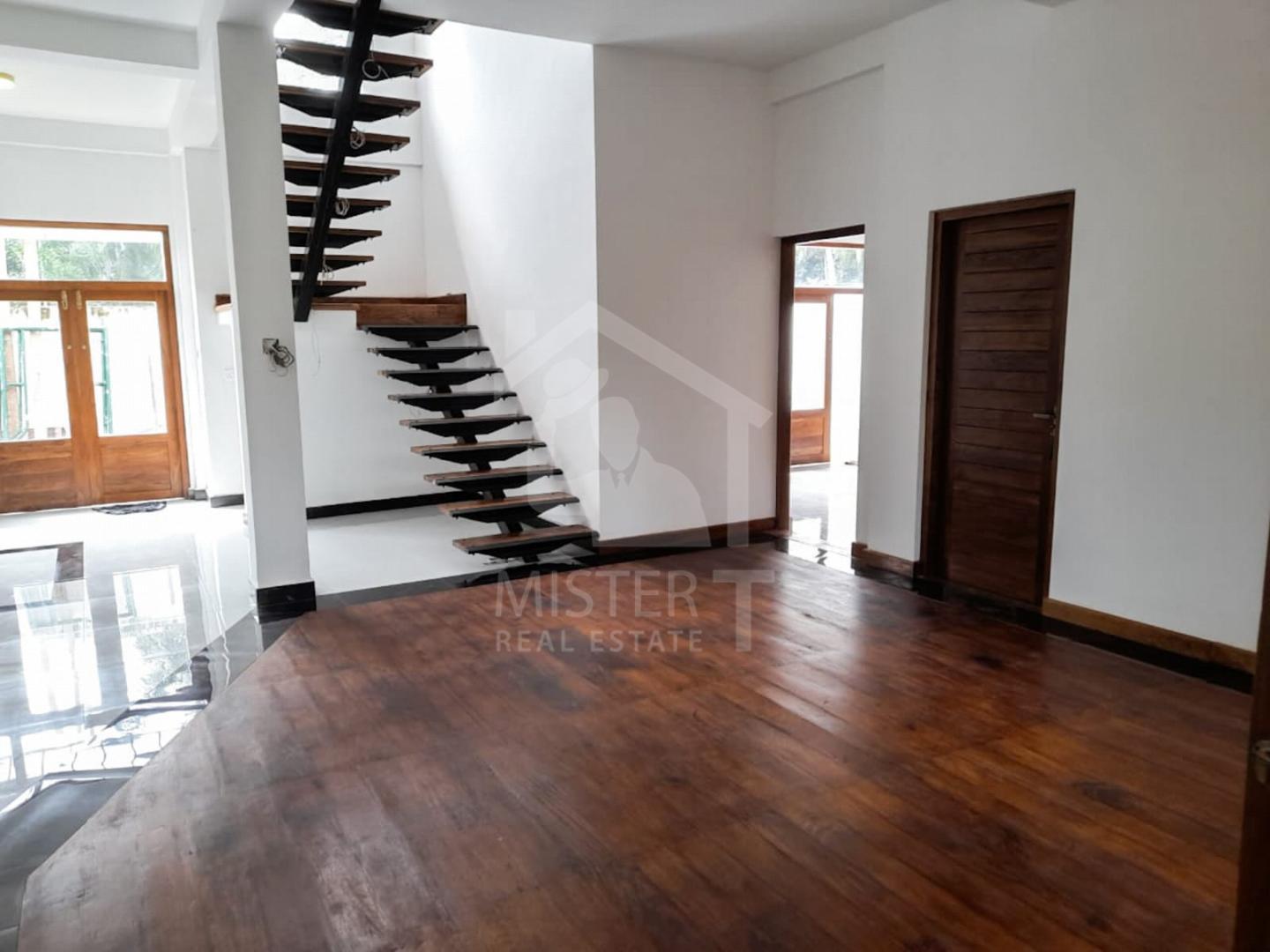 Brand New House for Sale in Thalawathugoda- image 3