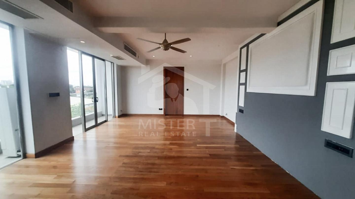 Luxury Apartment for Sale in Colombo 07- image 3