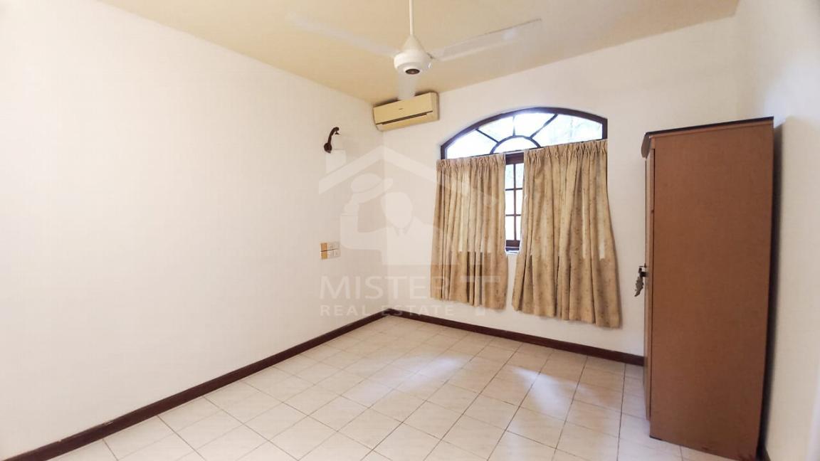 House for Sale in Colombo 05- image 3