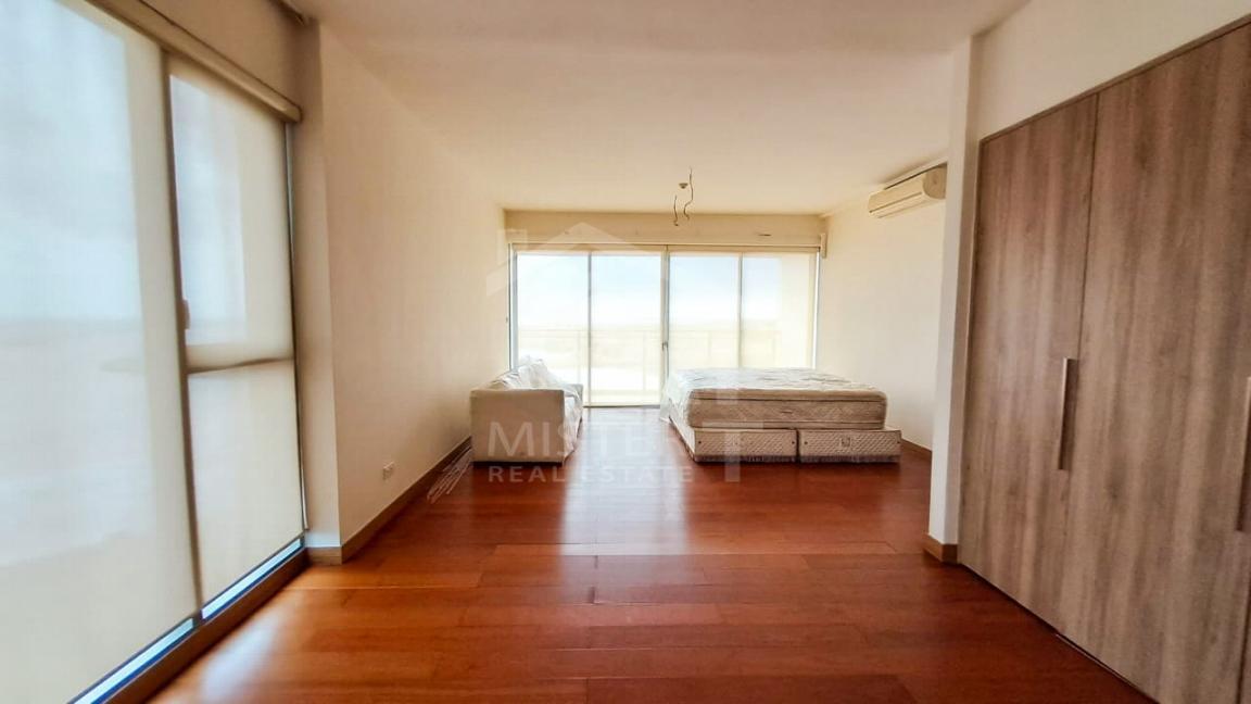 Apartment for Sale at The Residences, Colombo 02- image 3