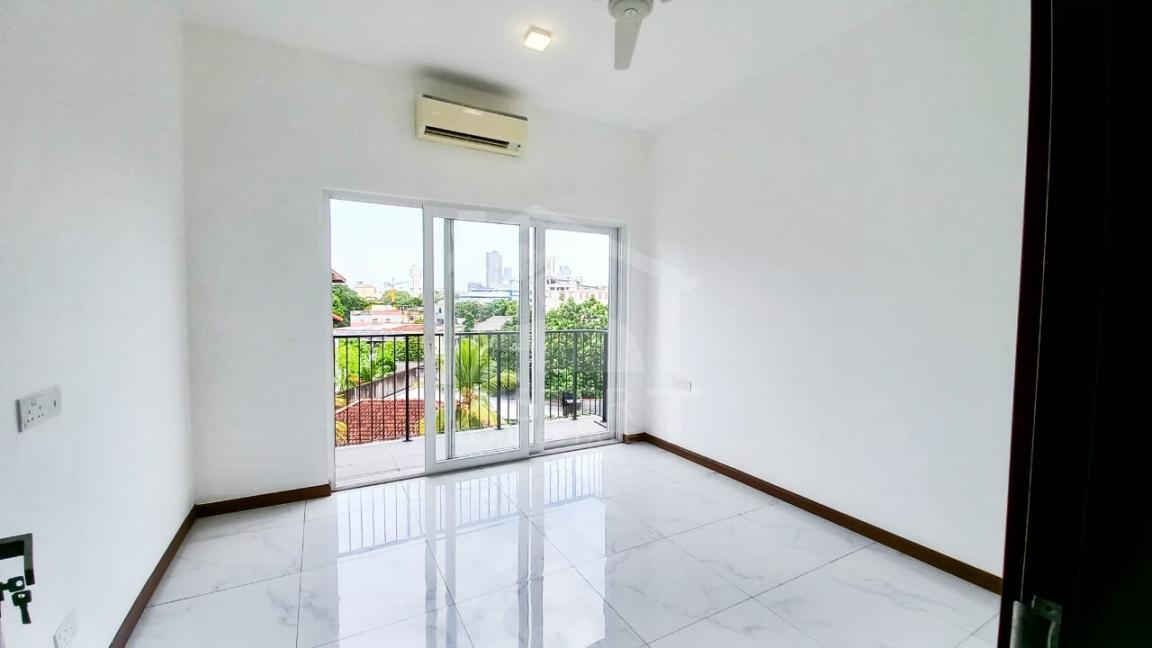 Apartment for Sale at Nalanda Gate, Colombo 10- image 3