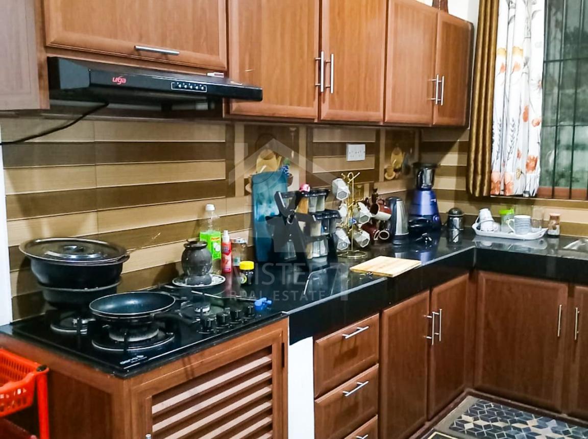 House for Sale in Boralesgamuwa- image 3