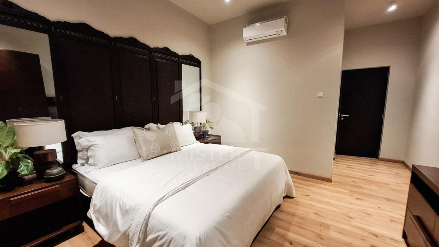 Apartment for Sale at Capital Trust, Colombo 04- image 3