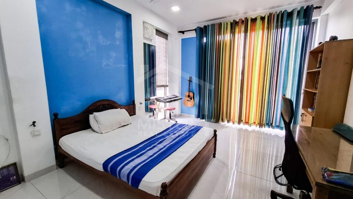 House for Sale in Thalawathugoda- image 3