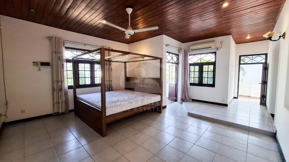 House for Sale in Thalahena- image 3