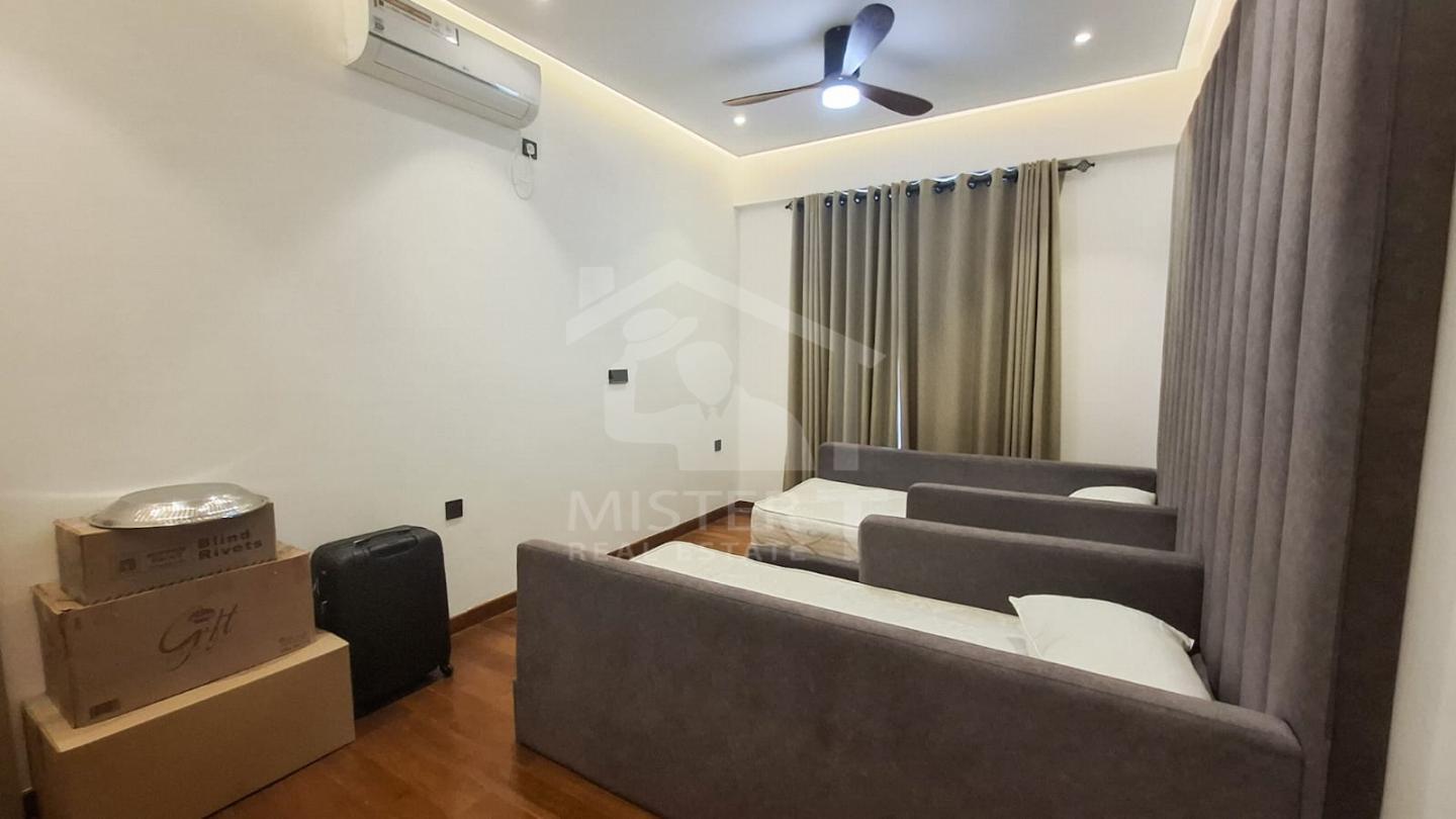 Apartment for Sale at Park Heights, Colombo 05- image 3