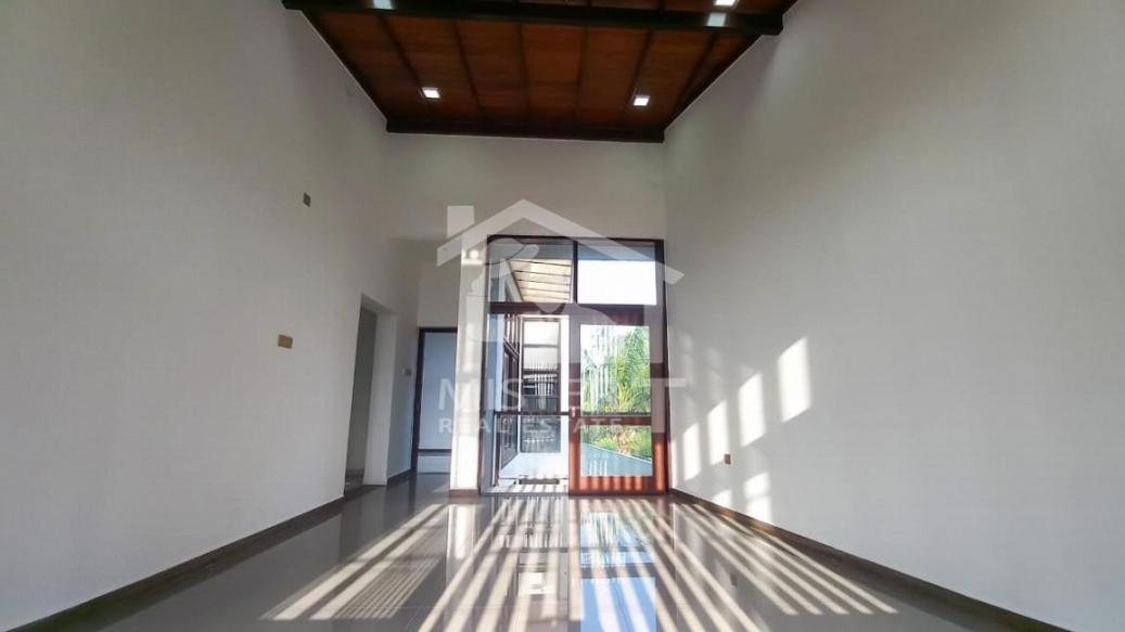 House for Sale in Kaduwela- image 3