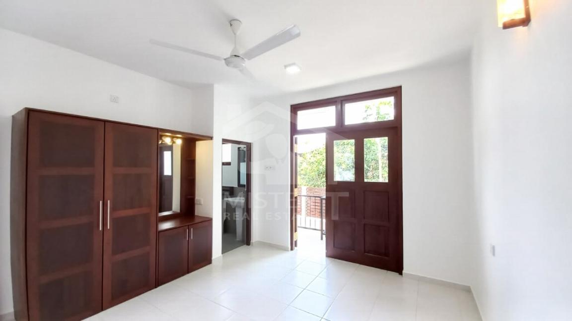 House for Sale in Thalawathugoda- image 4