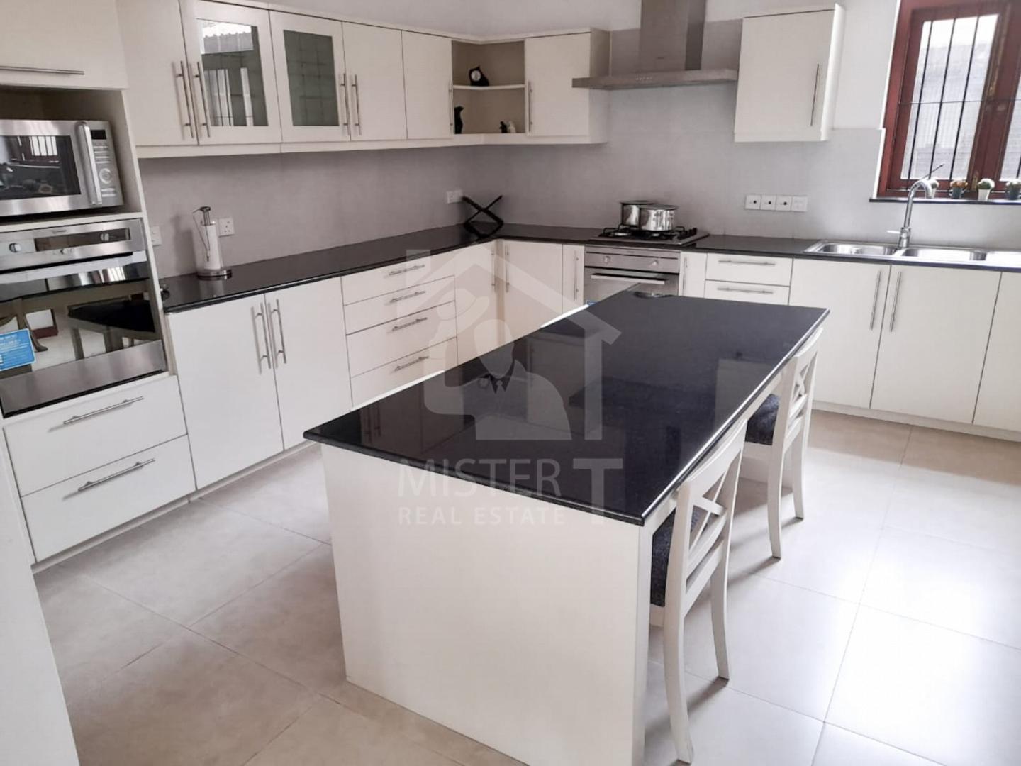 Luxury House for Sale in Rajagiriya- image 4