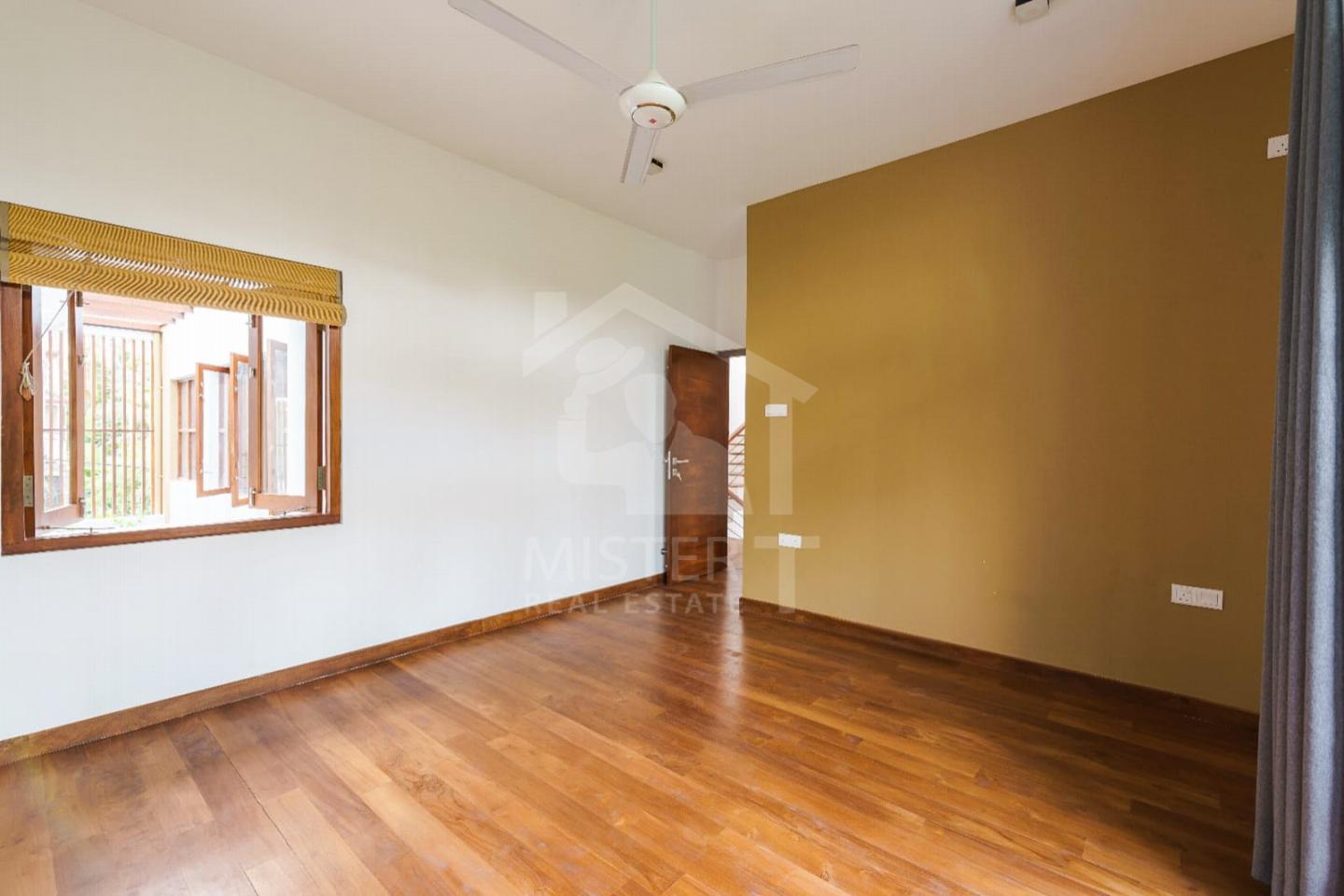 Luxury House for Sale in Kesbewa- image 4