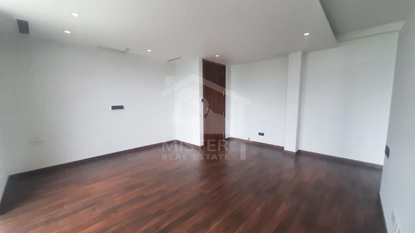 Luxury Apartment for Sale in Colombo 07- image 4