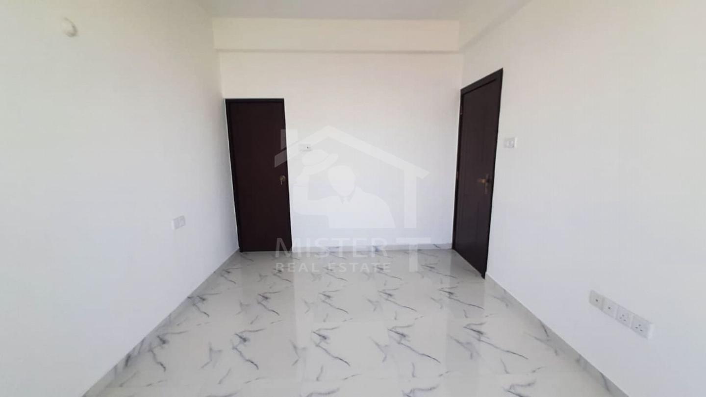 Apartment for Sale at Grand in Colombo 06- image 4