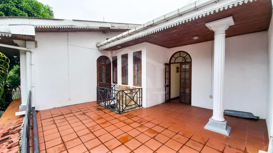 House for Sale in Colombo 05- image 4