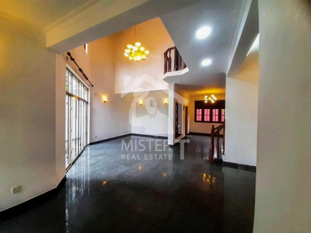 House for Sale in Colombo 05- image 4