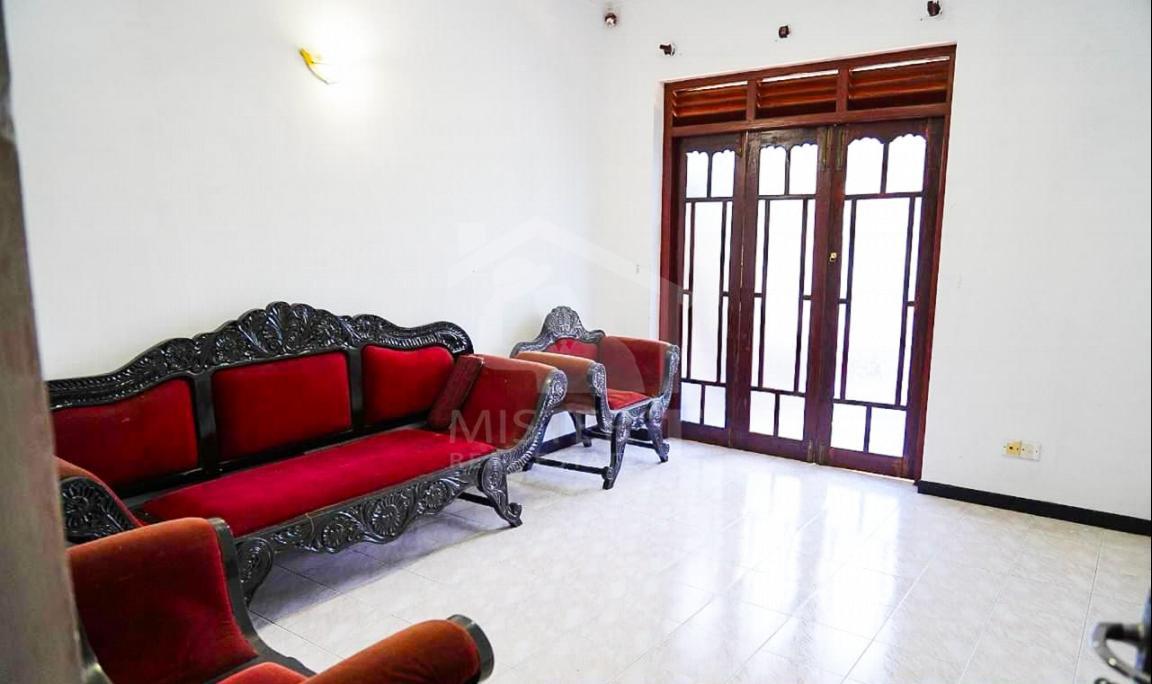 House for Sale in Battaramulla- image 4