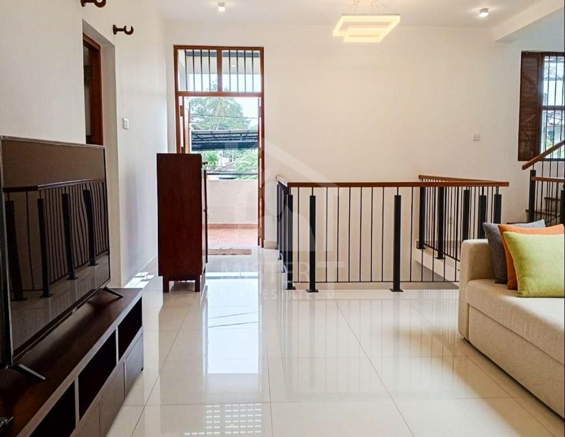 House for Sale in Nugegoda- image 4