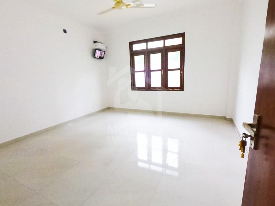 House for Sale in Athurugiriya- image 4