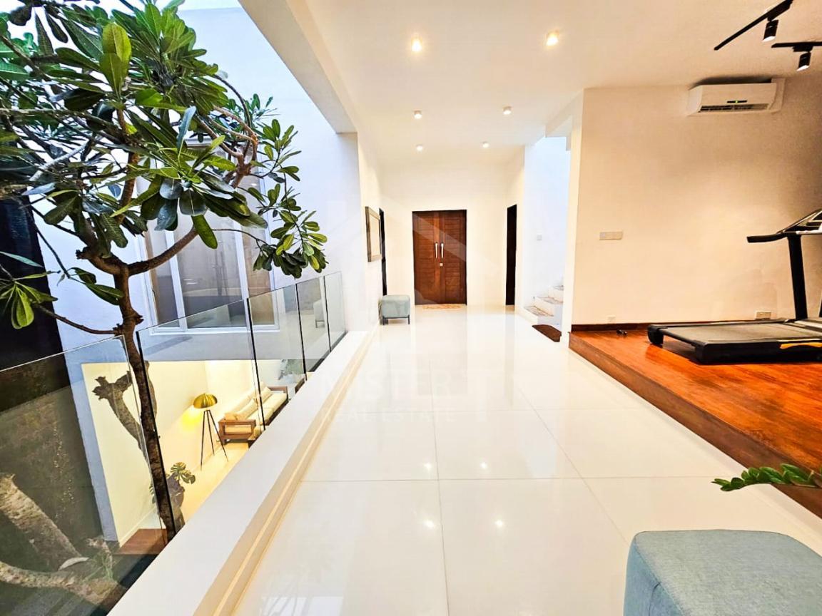 Luxury House for Sale in Nugegoda- image 4