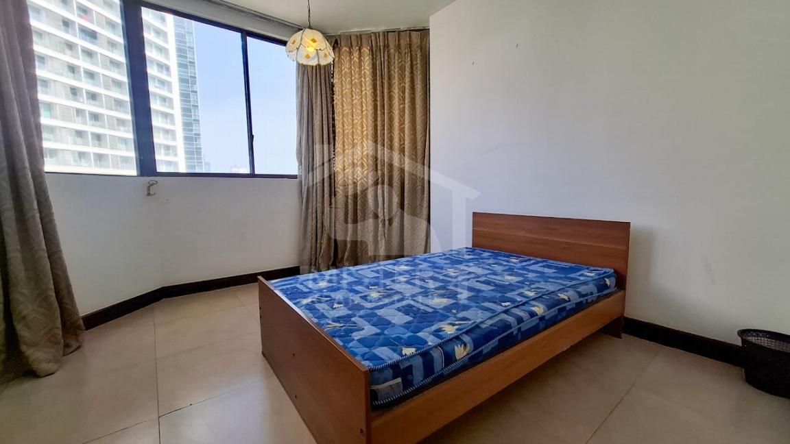 Apartment for Sale in Crescat Residencies- image 4