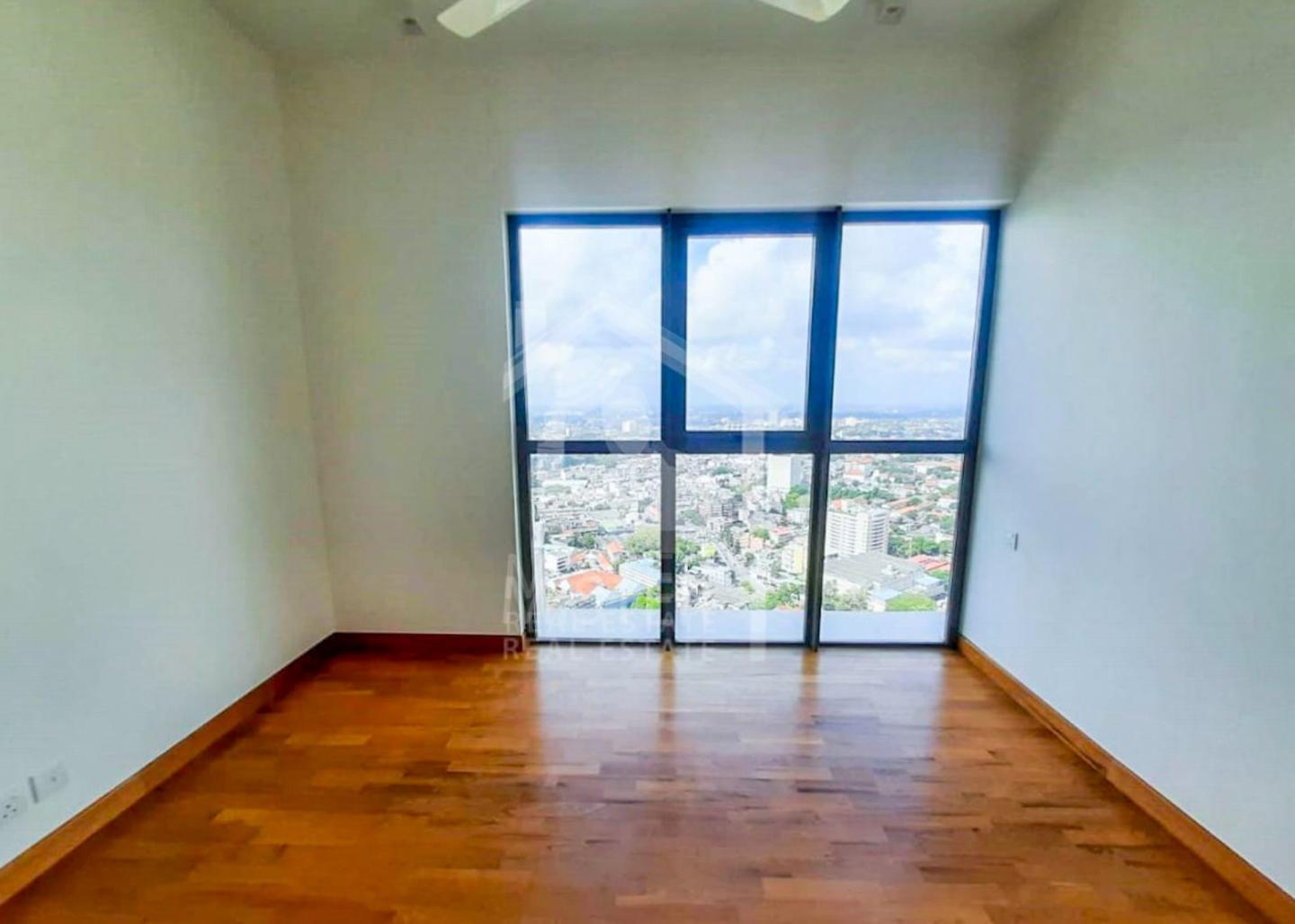 Apartment for Sale at Luna Tower, Colombo 02- image 4