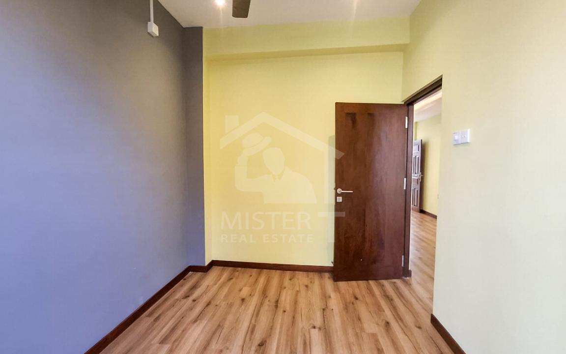 Apartment for Sale at Palmyrah Court, Colombo 03- image 4