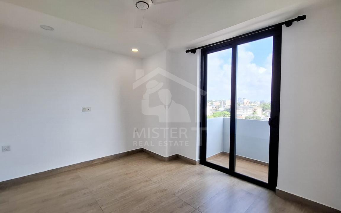 Apartment for Sale at Park Heights, Colombo 05- image 4