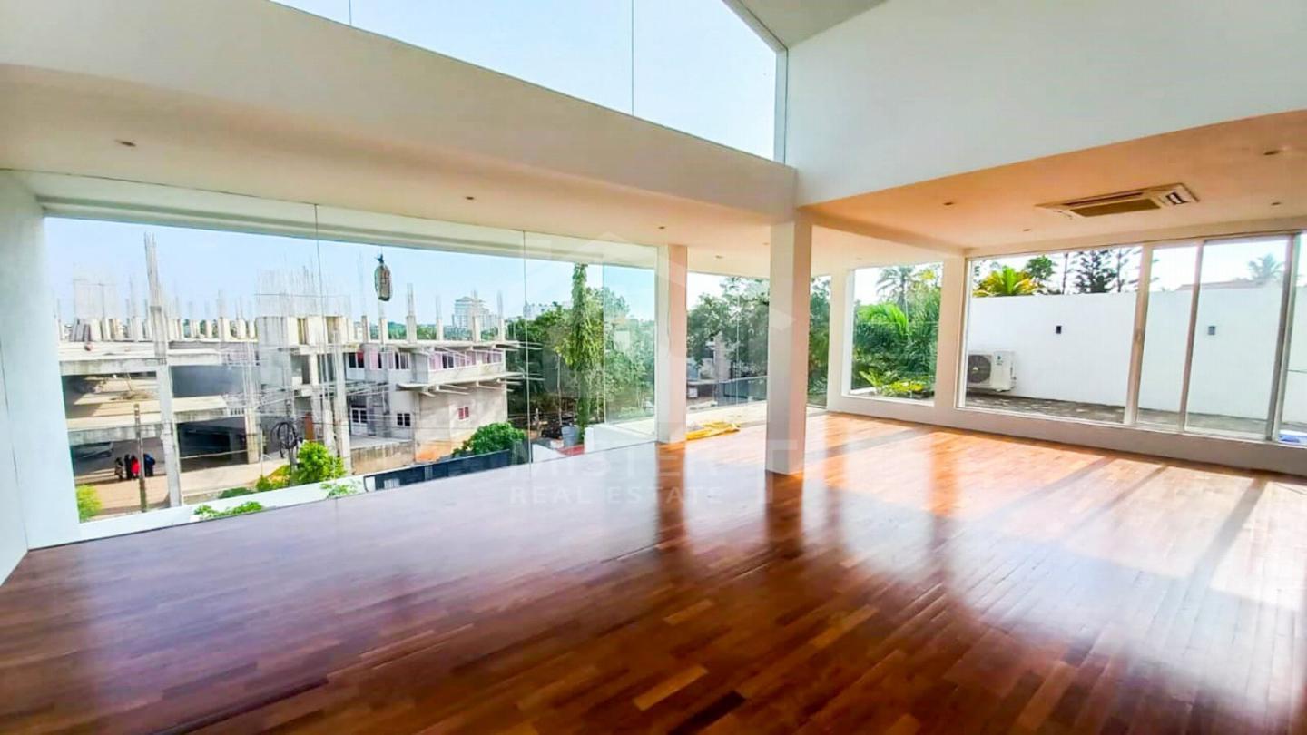 House for Sale in Thalangama- image 5