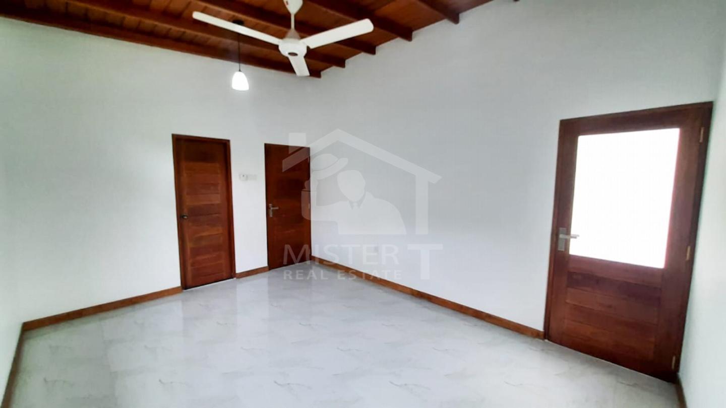 House for Sale in Makola- image 5