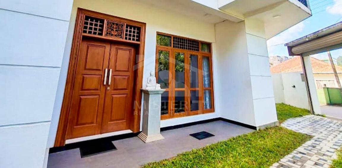 House for Sale in Pannipitiya- image 5