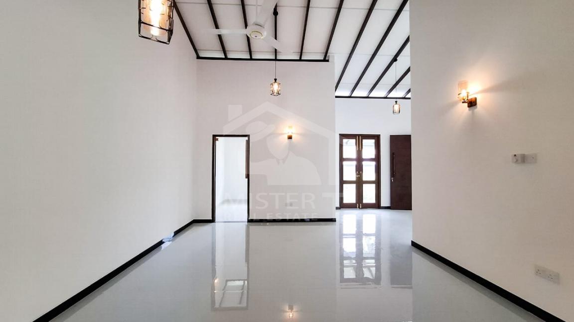 House for Sale in Malabe- image 5