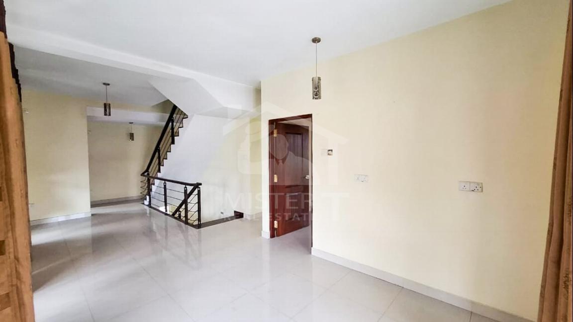 House for Sale in Thalawathugoda- image 5