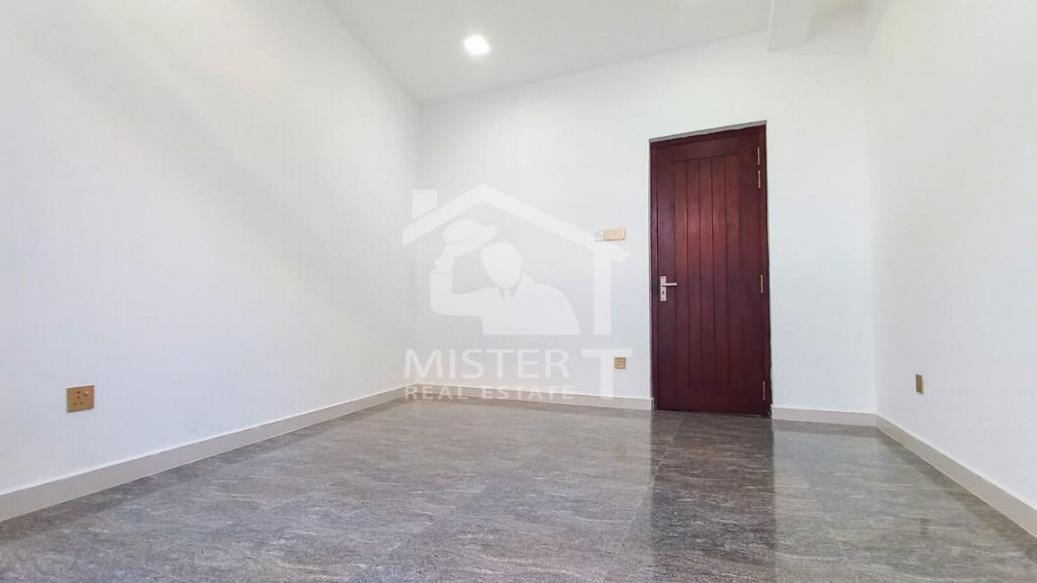 House for Sale in Kaduwela- image 5